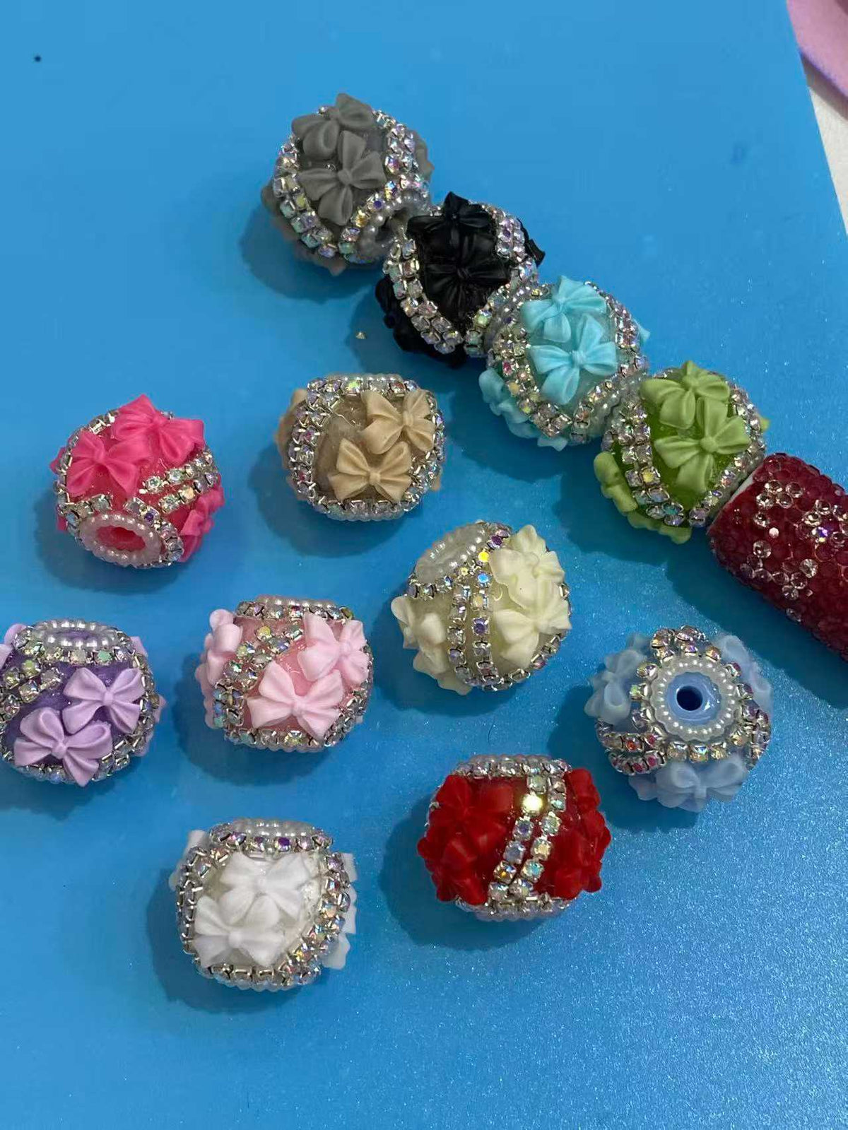 double chains bow beads